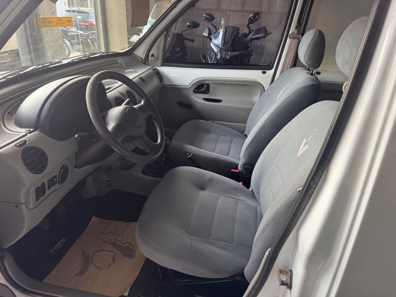 Renault Kangoo Usada Financiado en Mendoza, deRuedas