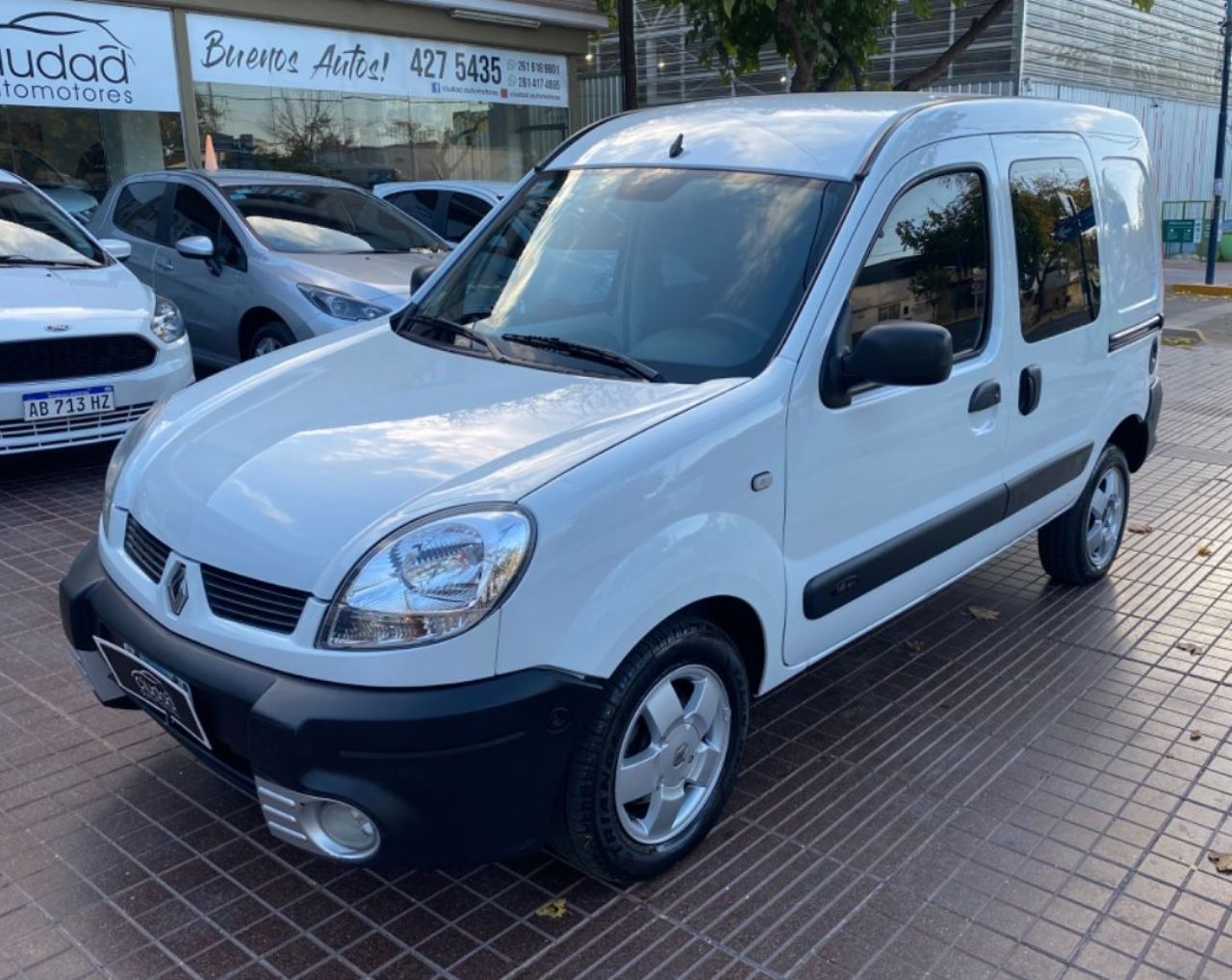 Renault Kangoo Usada en Mendoza, deRuedas