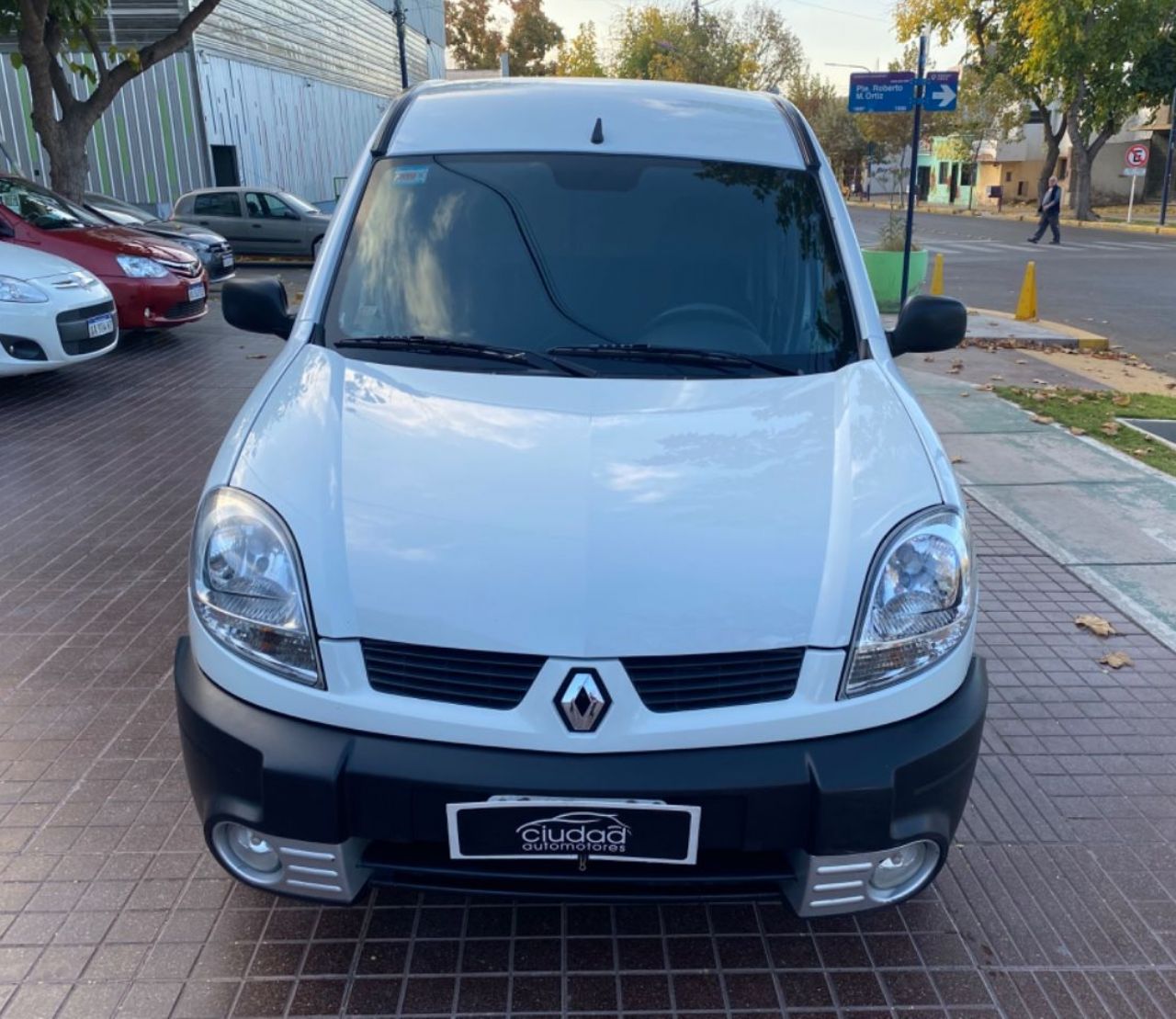 Renault Kangoo Usada en Mendoza, deRuedas