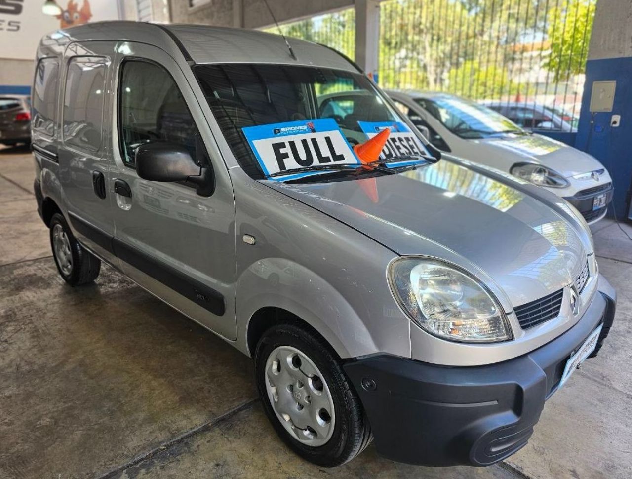 Renault Kangoo Usada en Mendoza, deRuedas