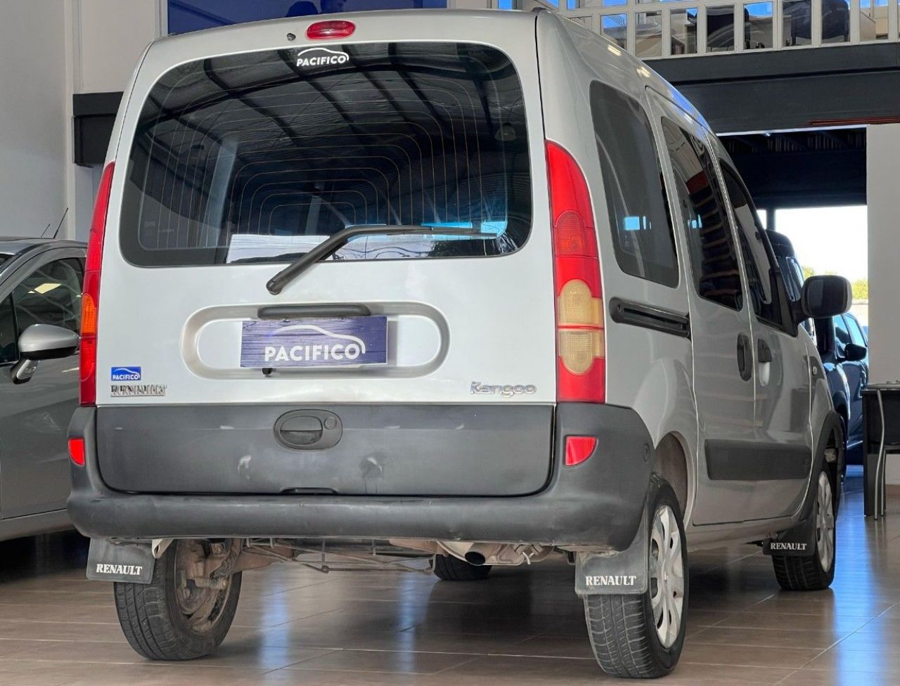 Renault Kangoo Usada Financiado en Córdoba, deRuedas