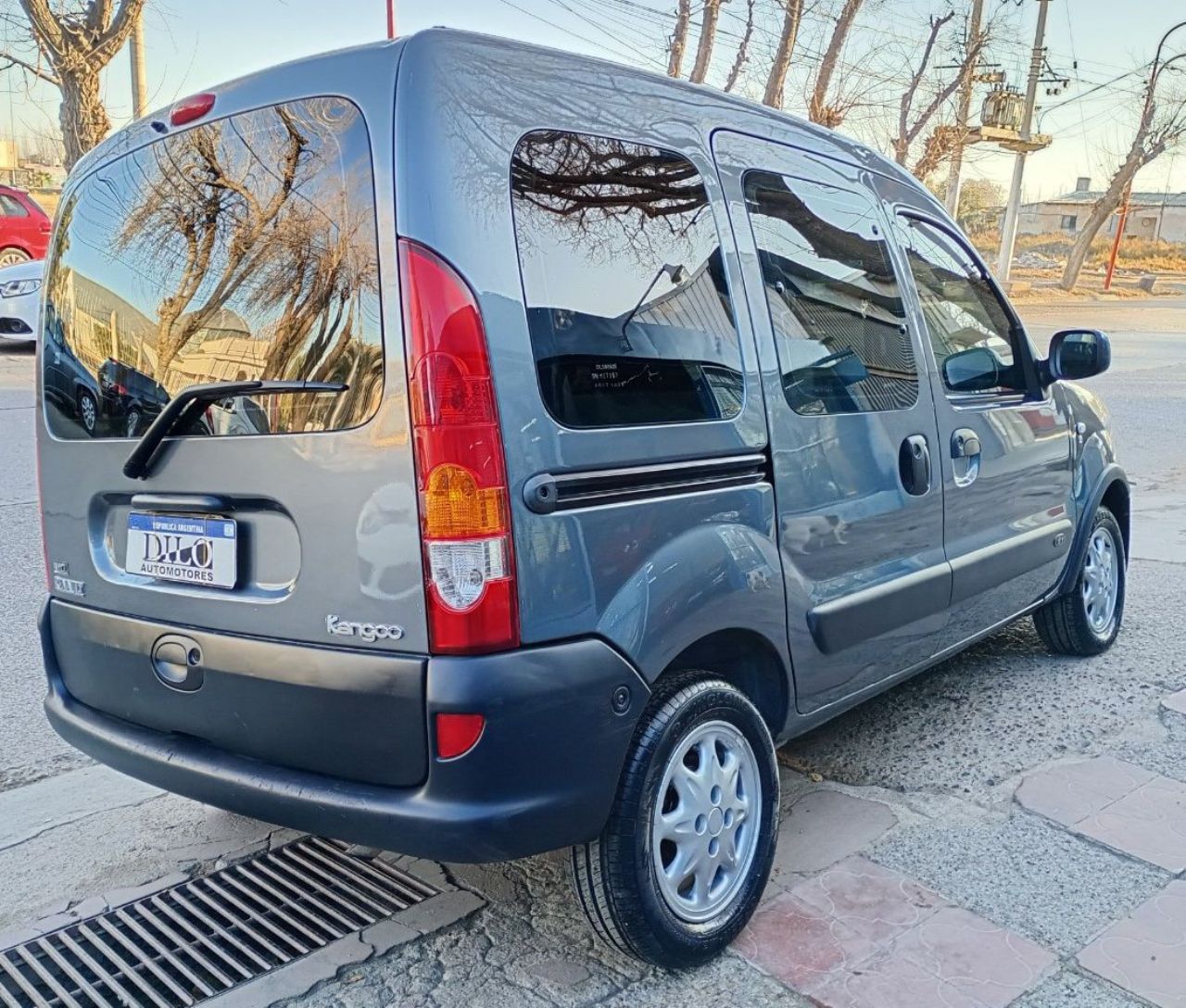 Renault Kangoo Usada Financiado en Mendoza, deRuedas