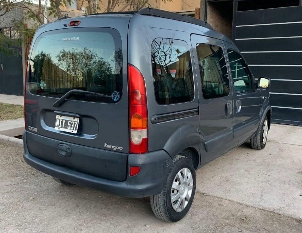 Renault Kangoo Usada en Mendoza, deRuedas