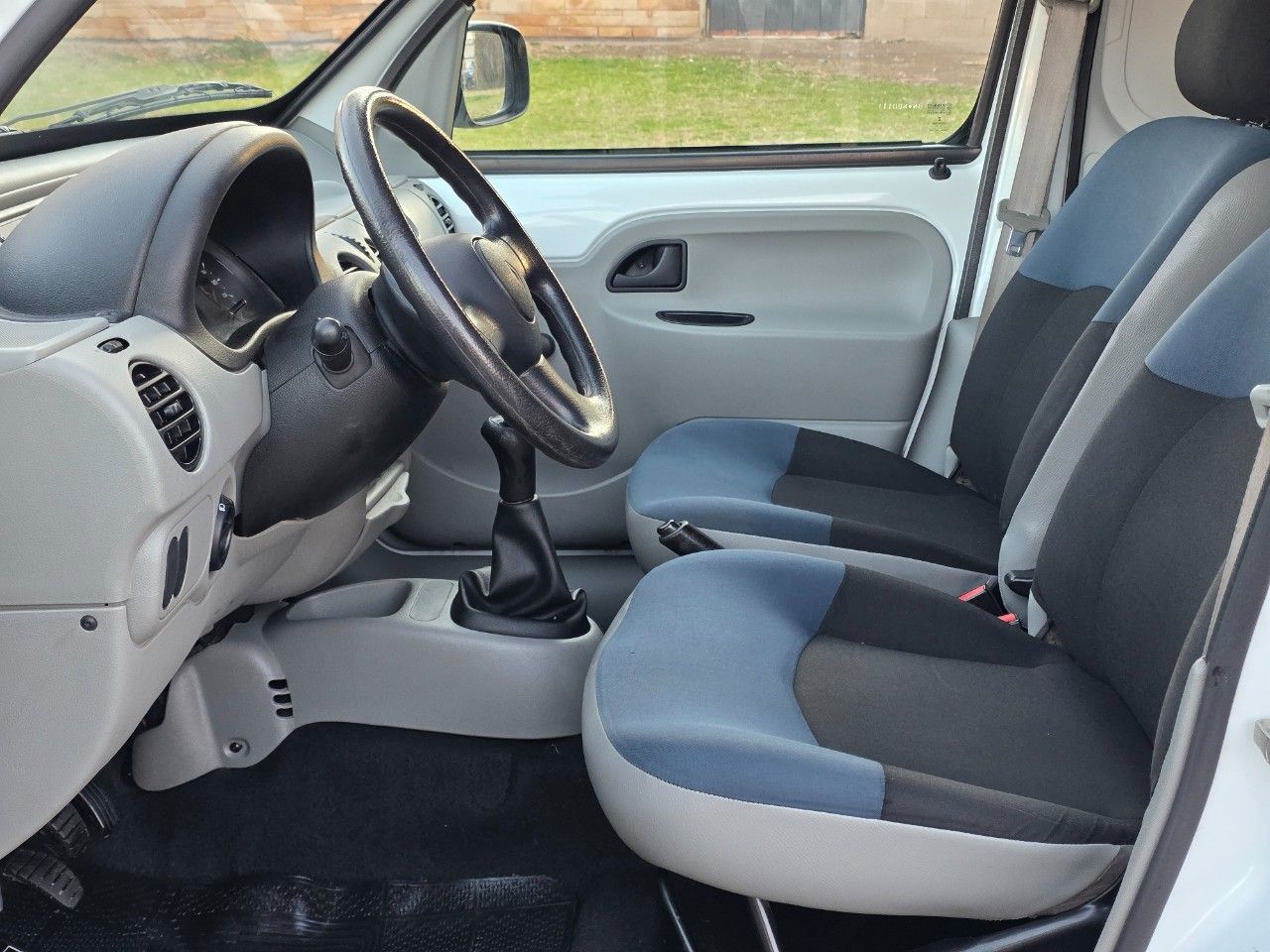 Renault Kangoo Usada en Mendoza, deRuedas