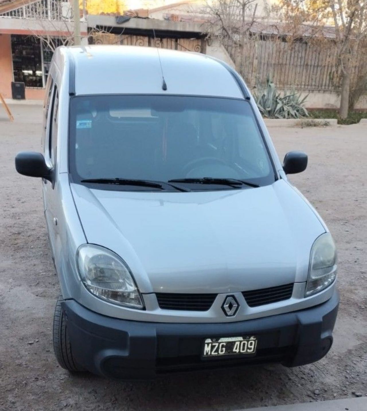 Renault Kangoo Usada en Mendoza, deRuedas