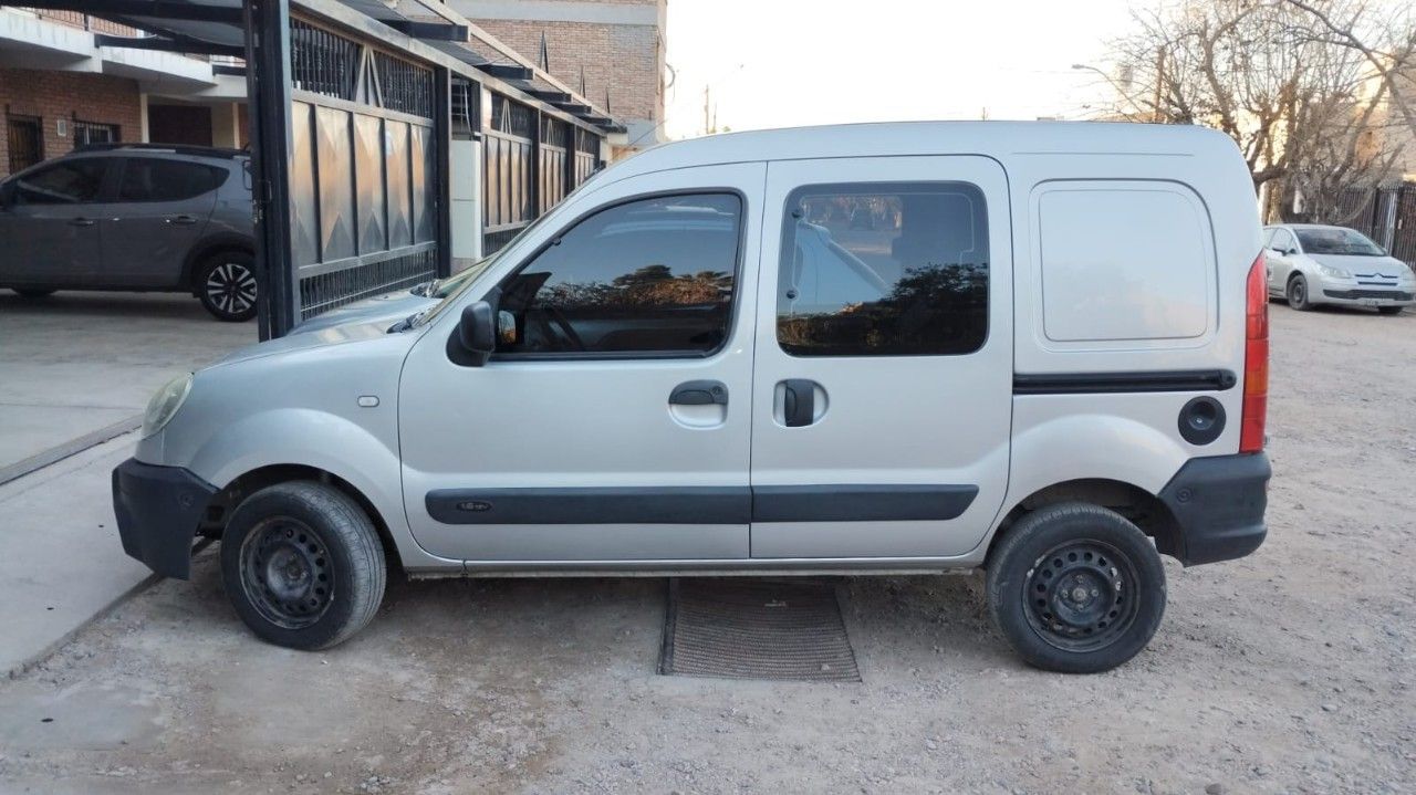 Renault Kangoo Usada en Mendoza, deRuedas