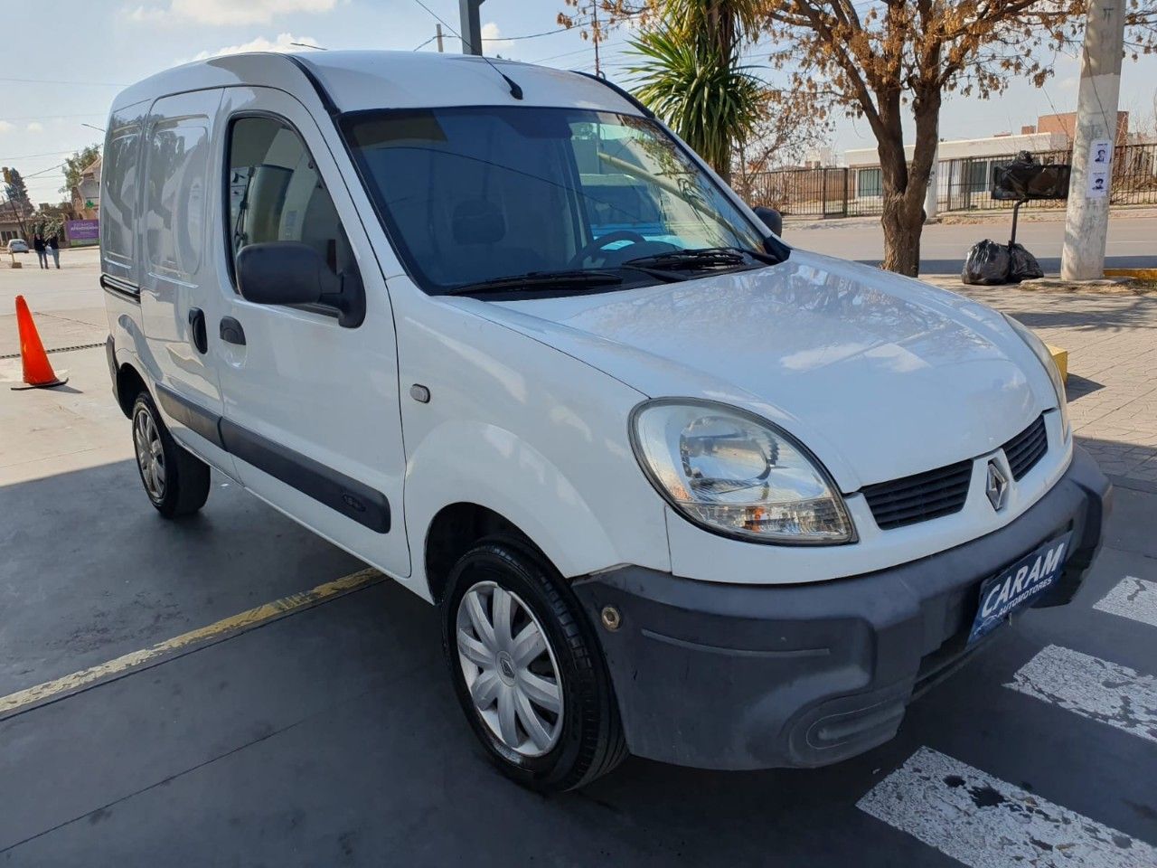 Renault Kangoo Usada en Mendoza, deRuedas