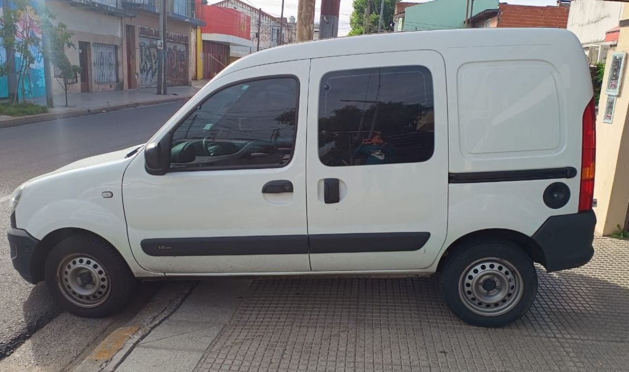 Renault Kangoo Usada en Buenos Aires, deRuedas