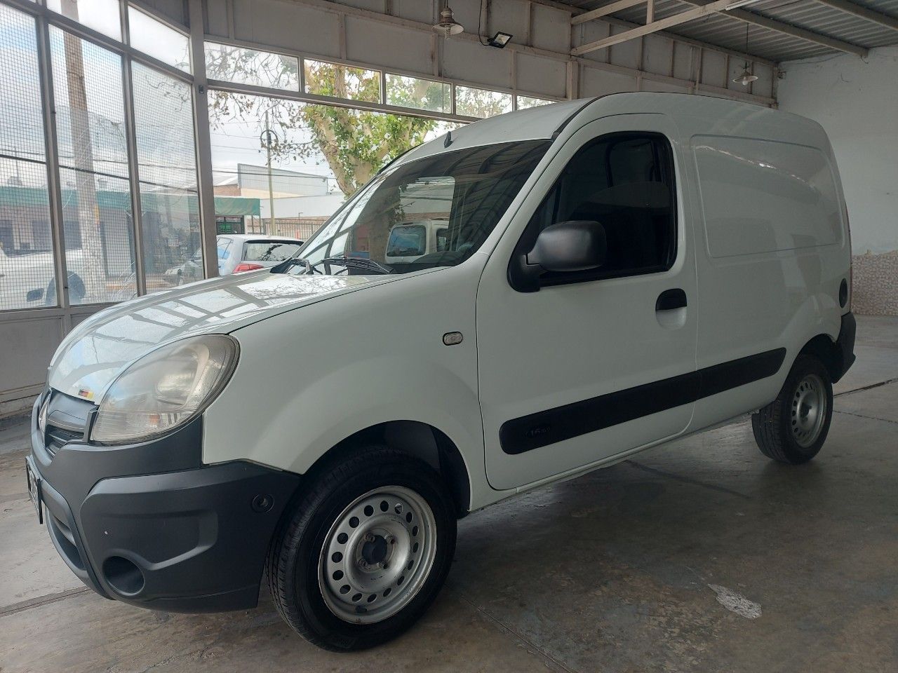 Renault Kangoo Usada en Mendoza, deRuedas