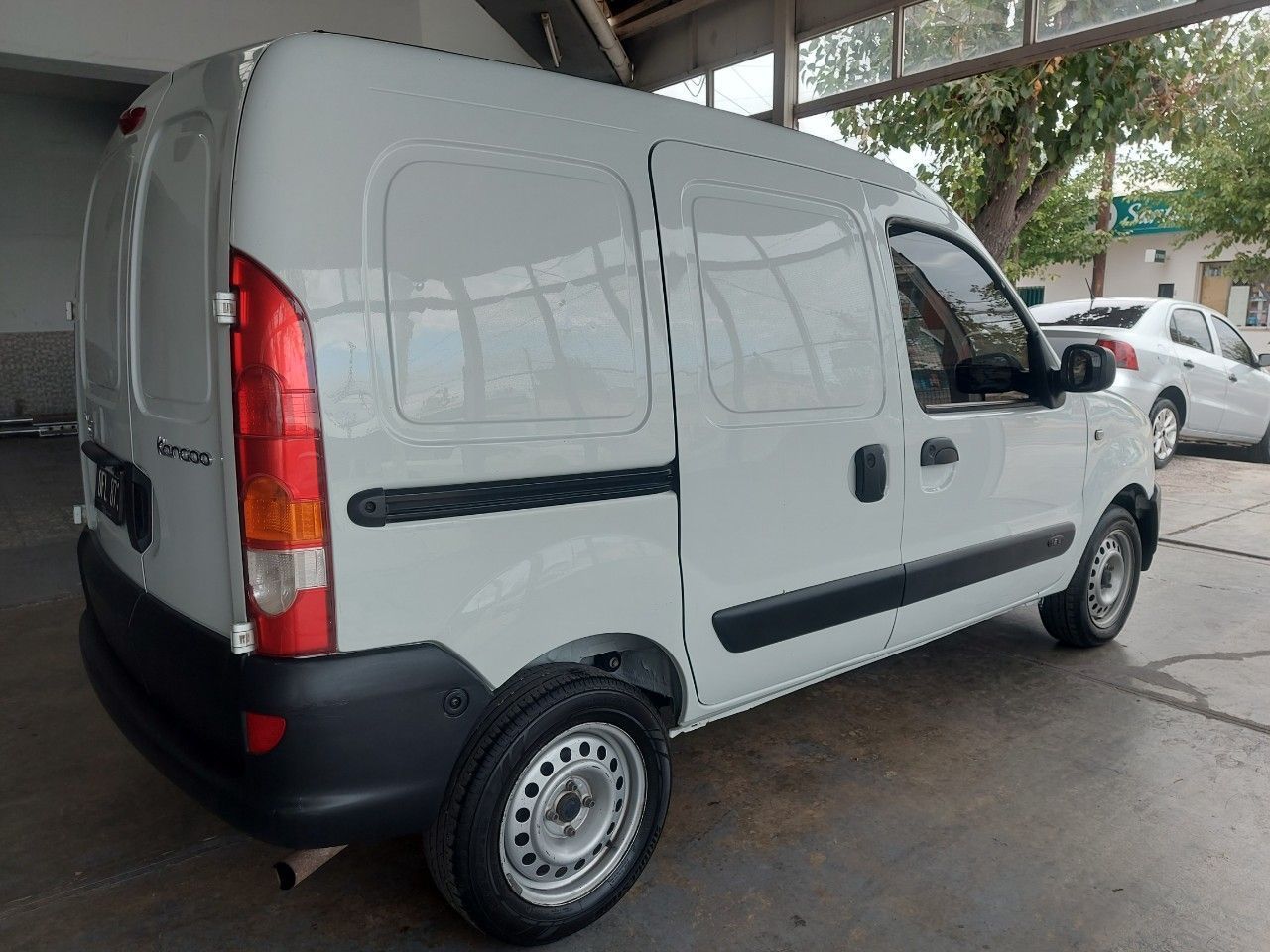 Renault Kangoo Usada en Mendoza, deRuedas