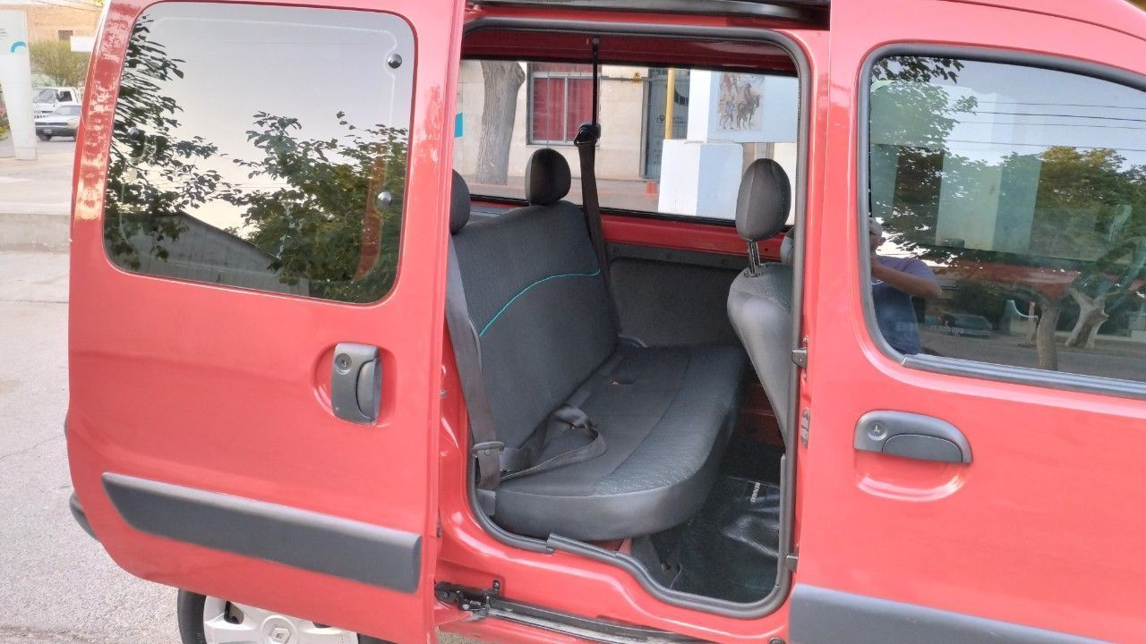 Renault Kangoo Usada en San Juan, deRuedas