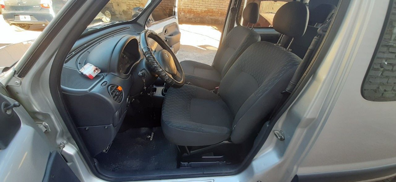 Renault Kangoo Usada en Mendoza, deRuedas
