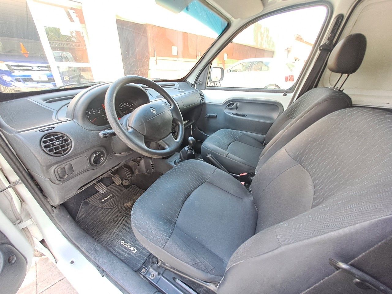 Renault Kangoo Usada en Mendoza, deRuedas