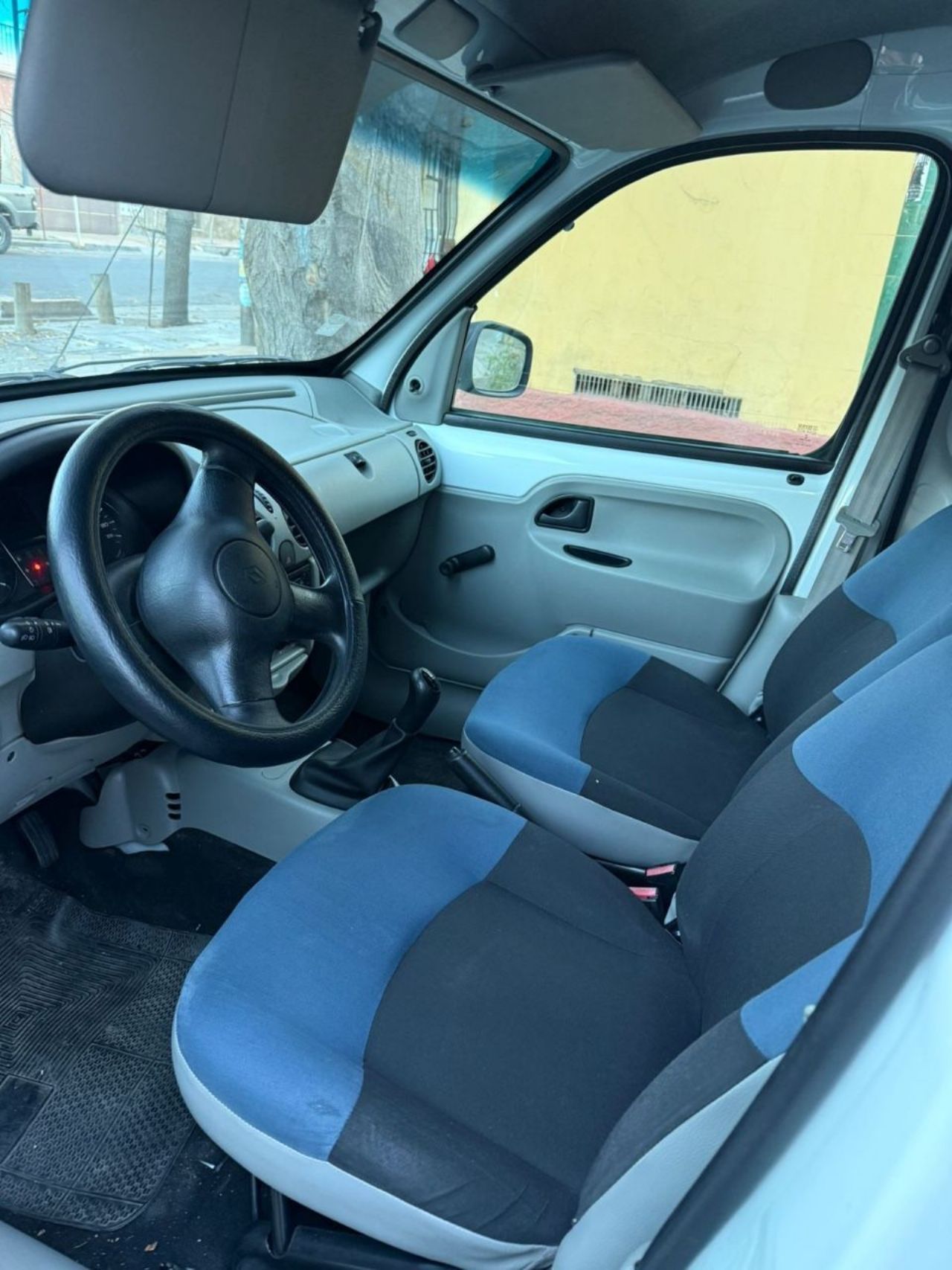 Renault Kangoo Usada Financiado en Mendoza, deRuedas
