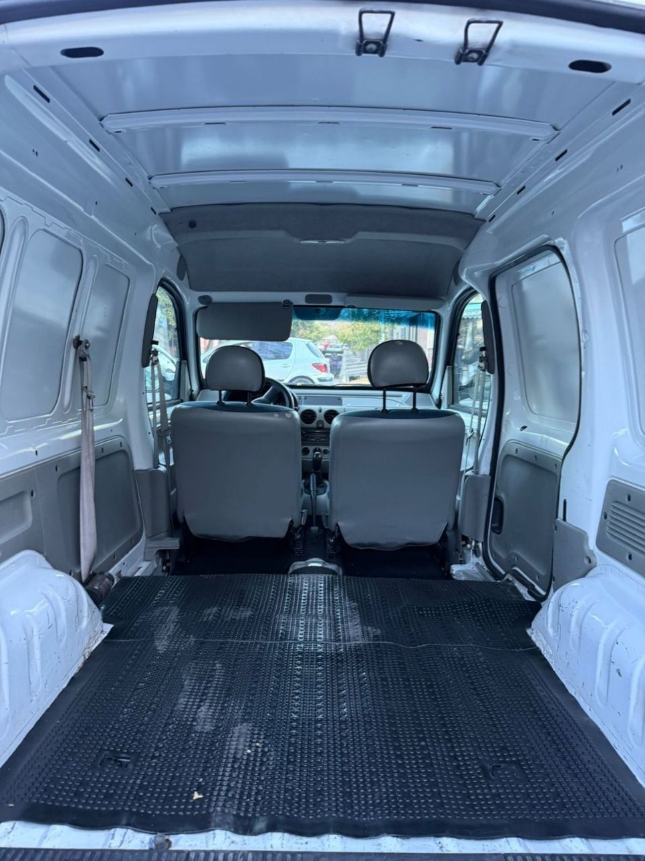 Renault Kangoo Usada Financiado en Mendoza, deRuedas