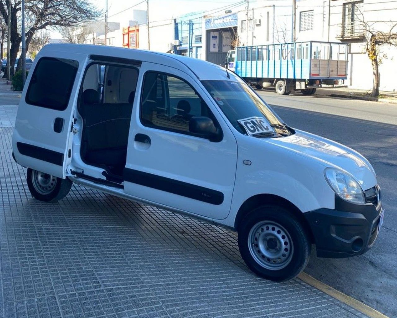 Renault Kangoo Usada Financiado en Córdoba, deRuedas