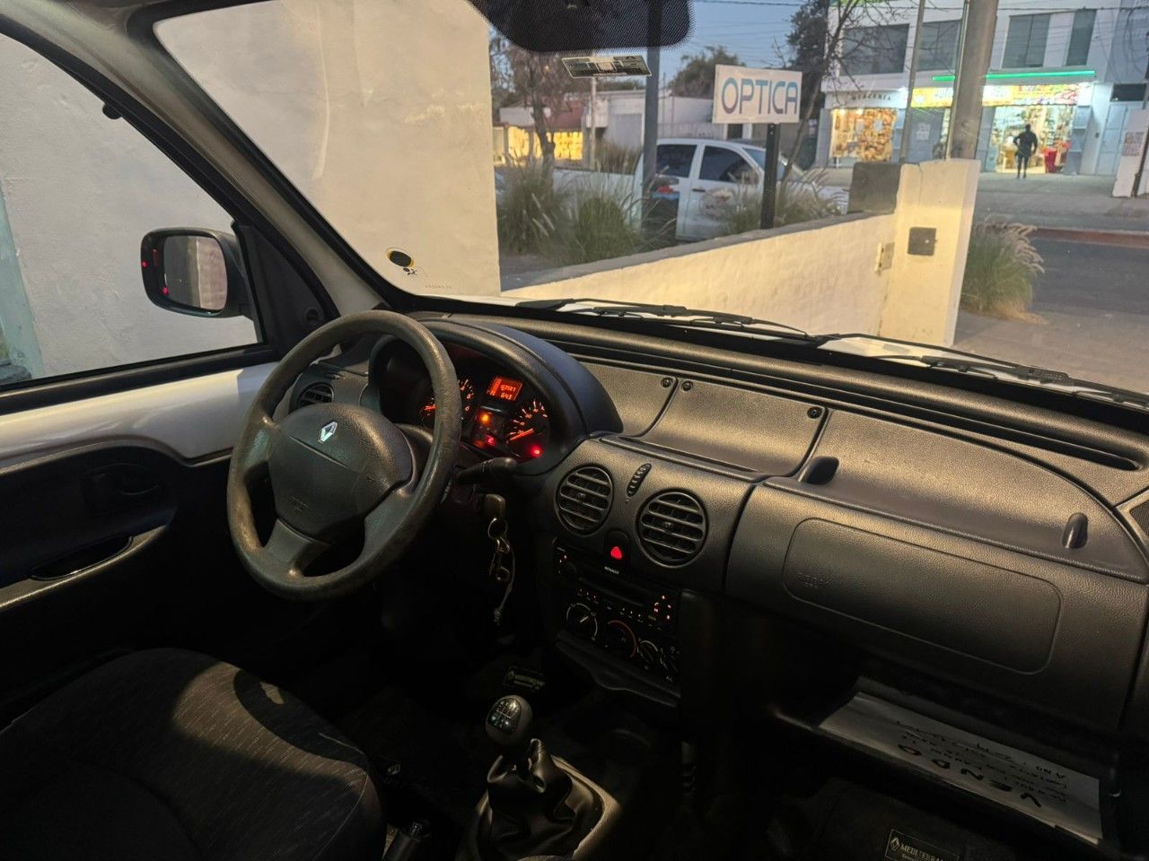 Renault Kangoo Usada Financiado en Córdoba, deRuedas