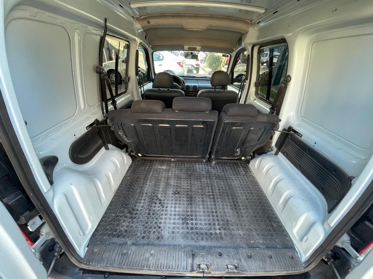 Renault Kangoo Usada en Mendoza, deRuedas