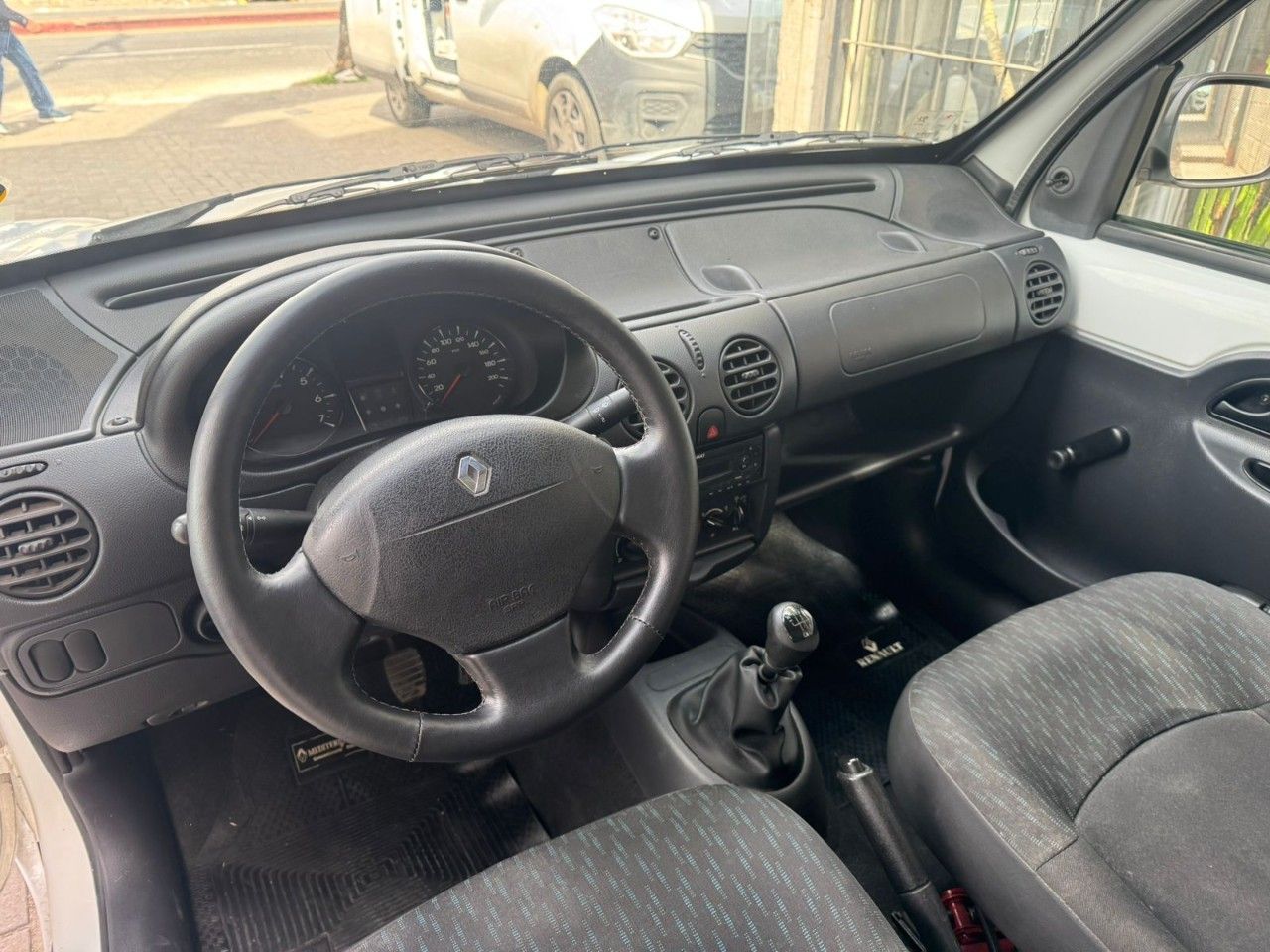 Renault Kangoo Usada Financiado en Córdoba, deRuedas