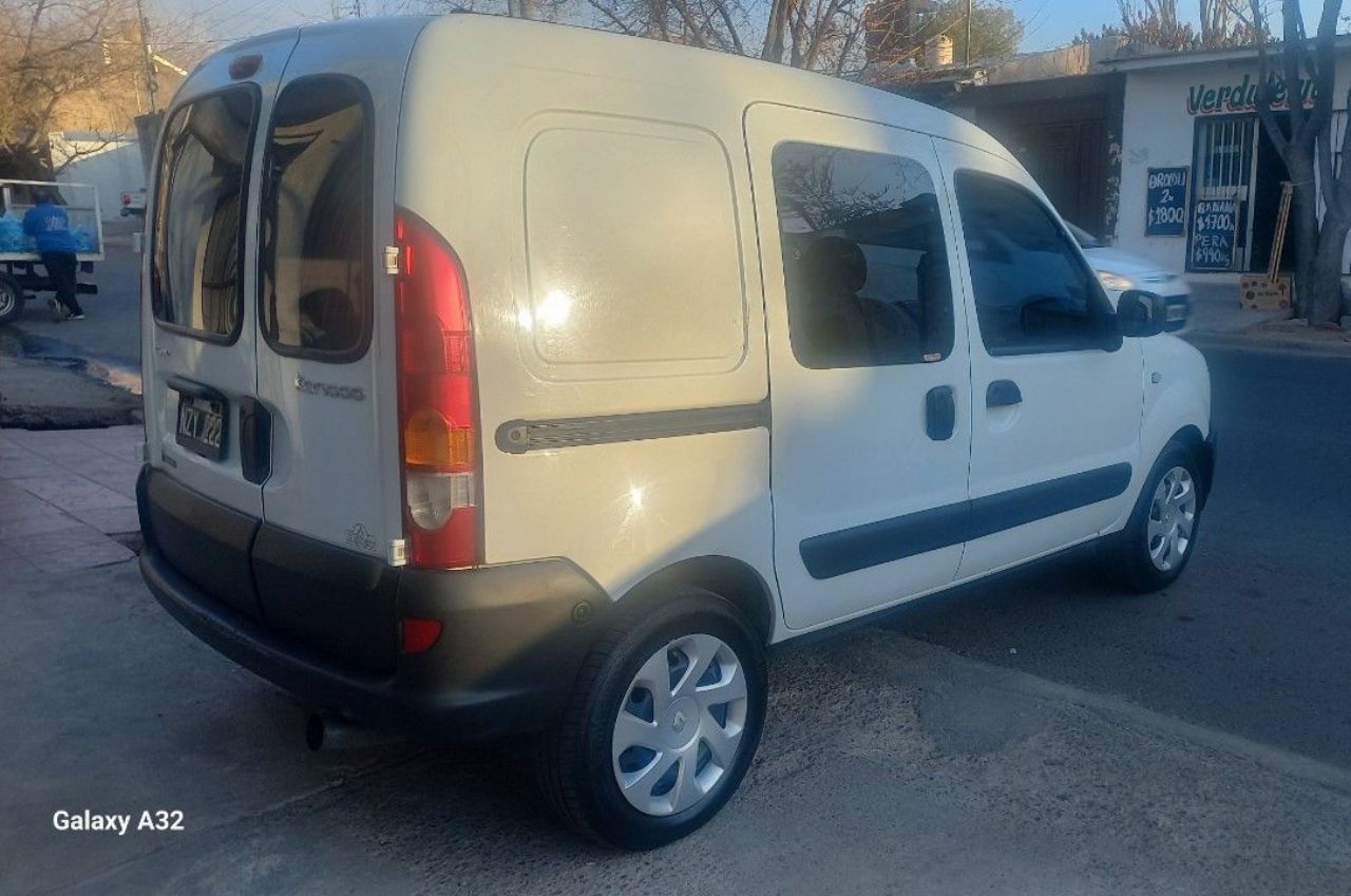 Renault Kangoo Usada en Mendoza, deRuedas
