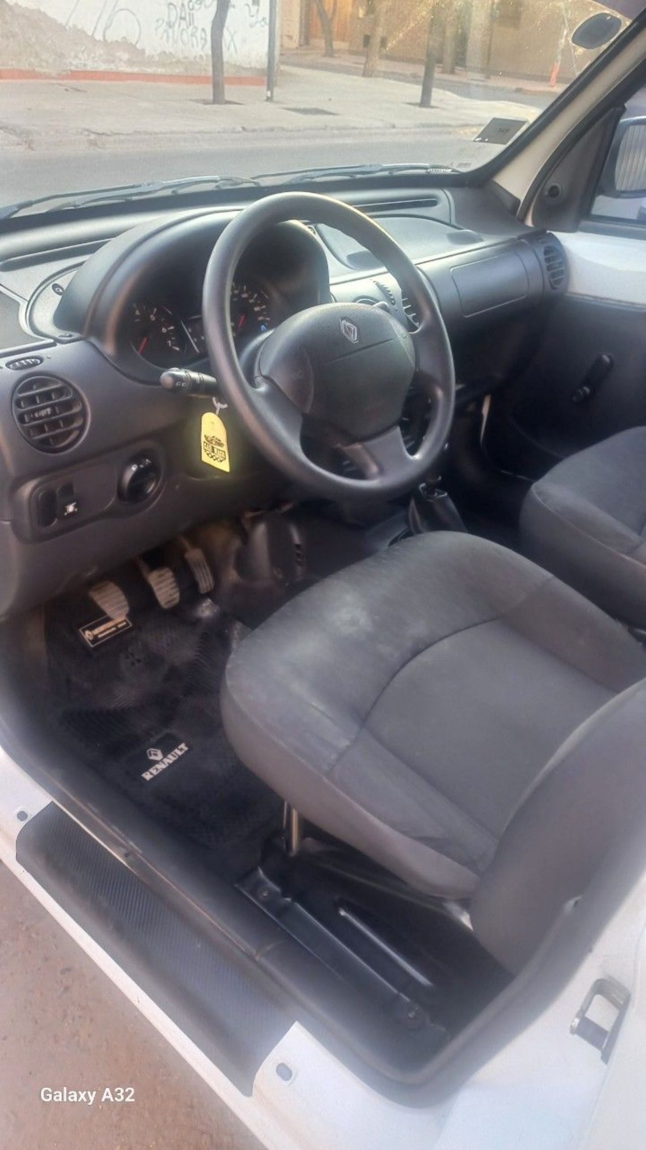 Renault Kangoo Usada en Mendoza, deRuedas