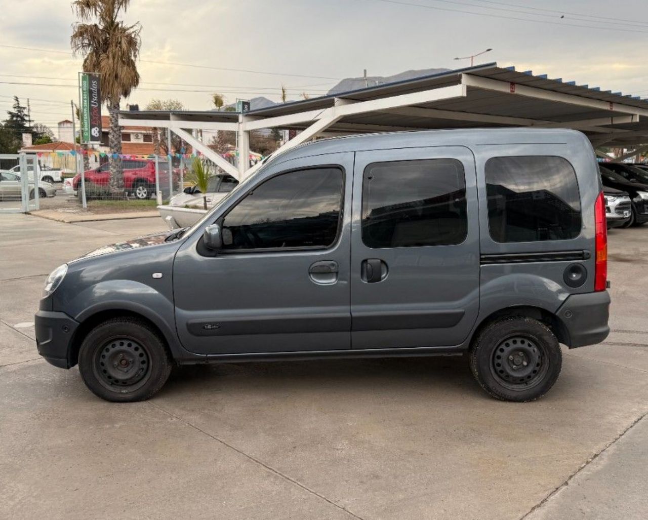 Renault Kangoo Usada en San Luis, deRuedas