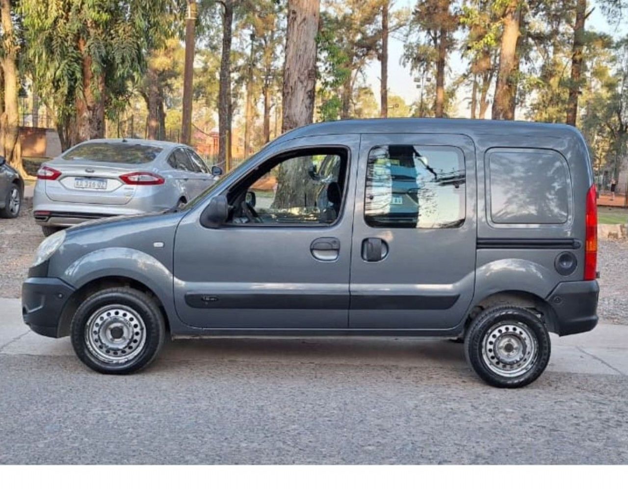 Renault Kangoo Usada en Tucumán, deRuedas