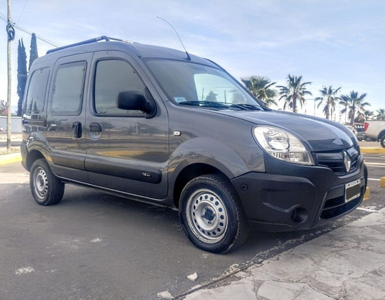 Renault Kangoo Usada en Mendoza, deRuedas