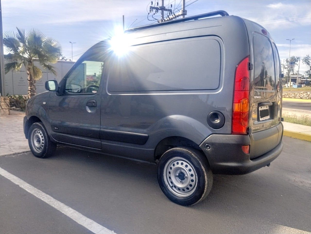 Renault Kangoo Usada en Mendoza, deRuedas