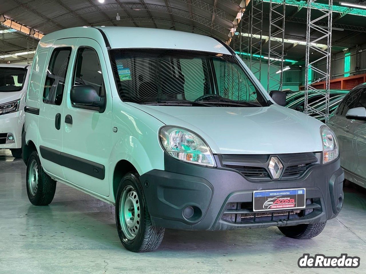 Renault Kangoo Usada en San Juan, deRuedas