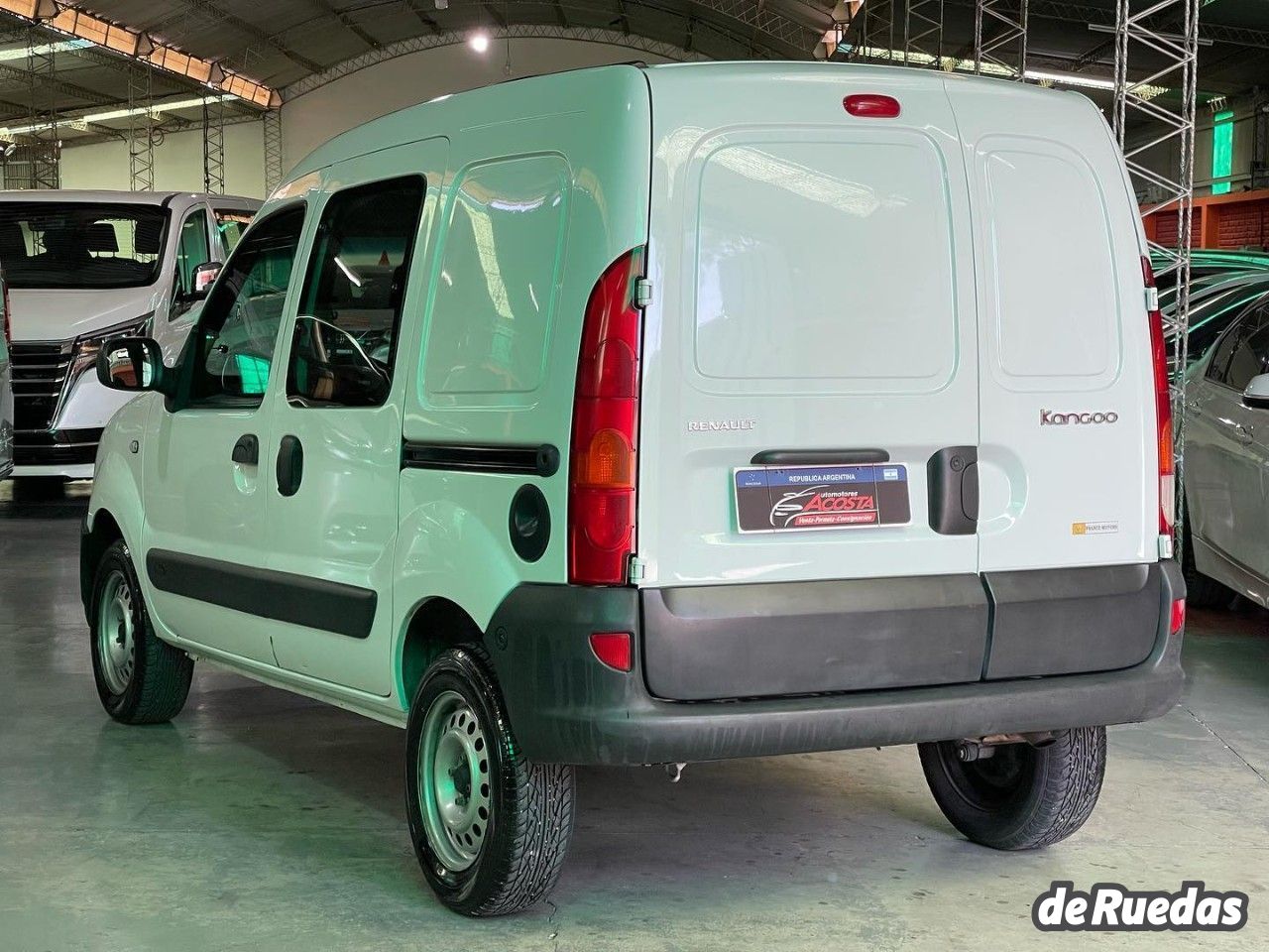 Renault Kangoo Usada en San Juan, deRuedas