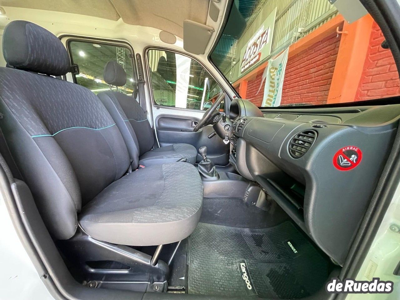 Renault Kangoo Usada en San Juan, deRuedas