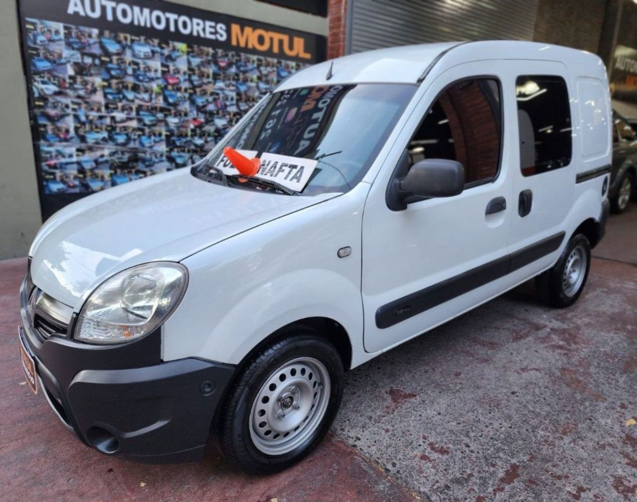 Renault Kangoo Usada en Mendoza, deRuedas