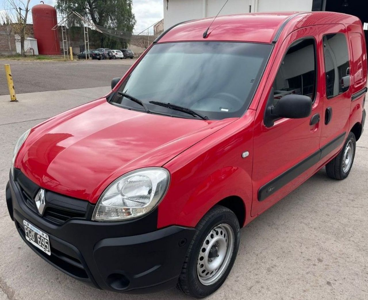 Renault Kangoo Usada en Mendoza, deRuedas