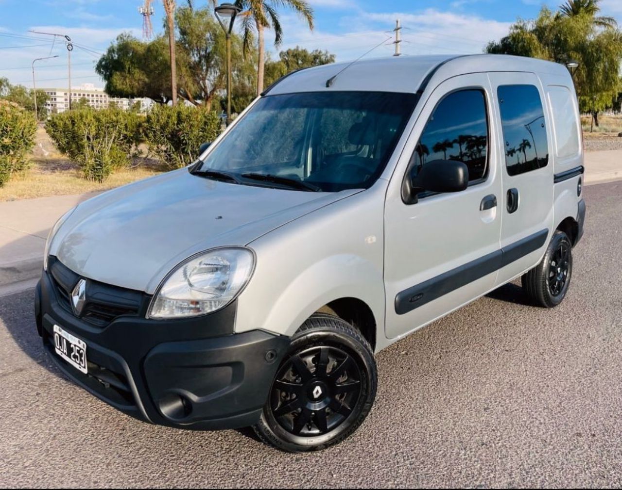 Renault Kangoo Usada en Mendoza, deRuedas