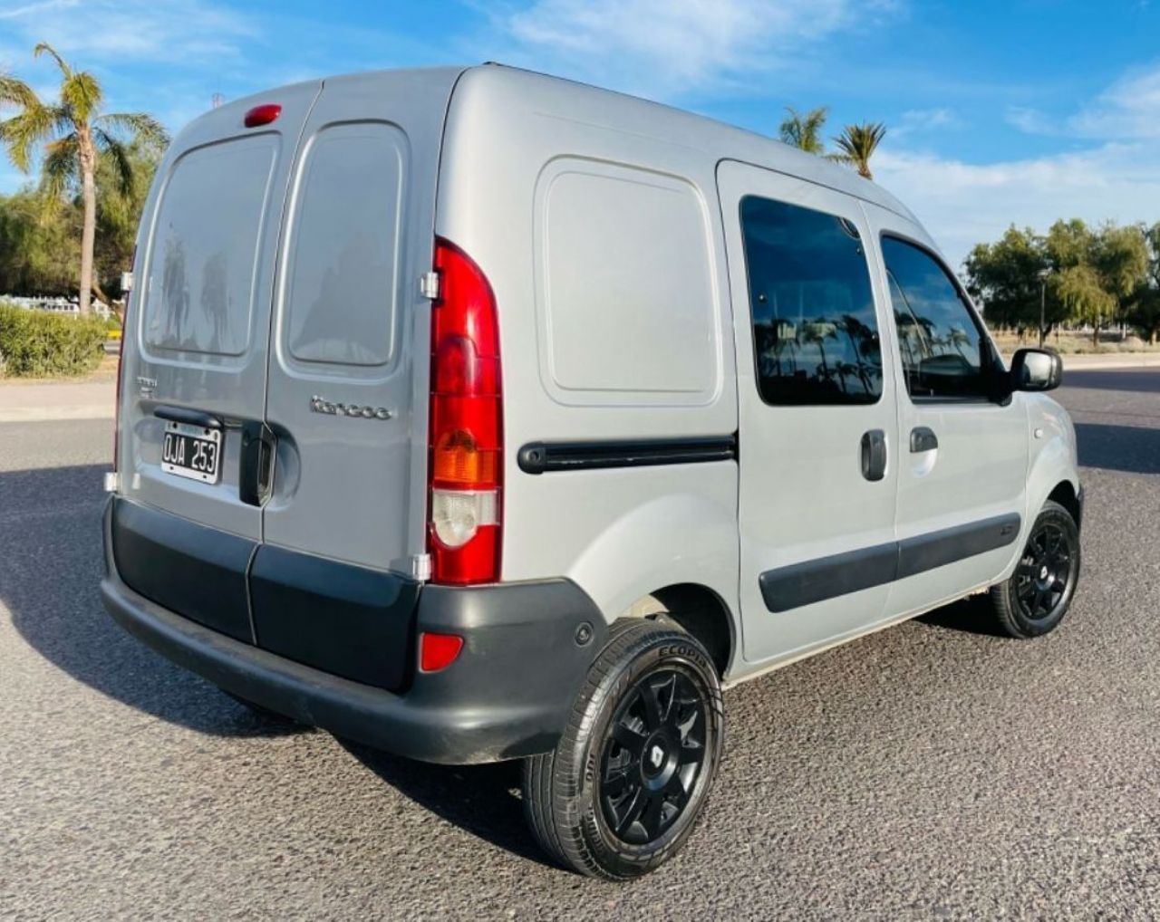Renault Kangoo Usada en Mendoza, deRuedas