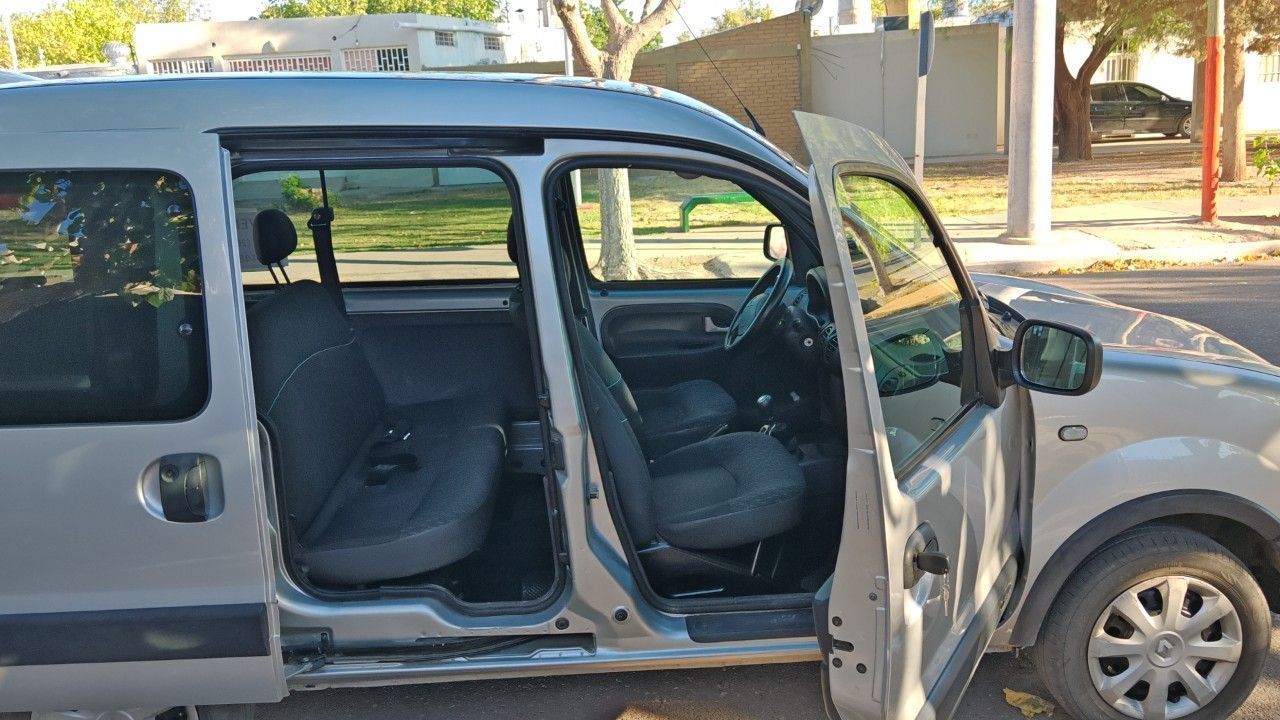 Renault Kangoo Usada en San Juan, deRuedas