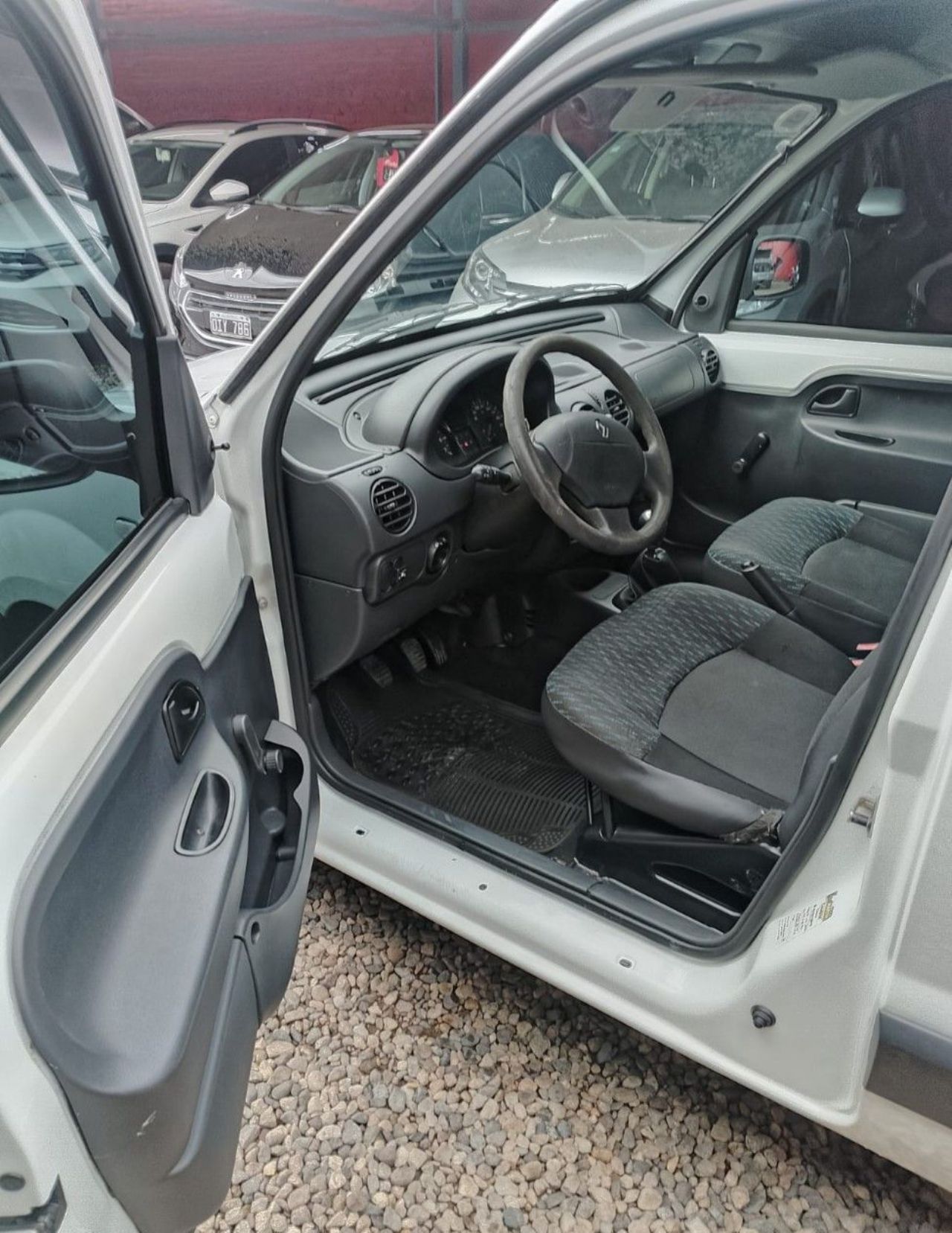 Renault Kangoo Usada Financiado en Córdoba, deRuedas