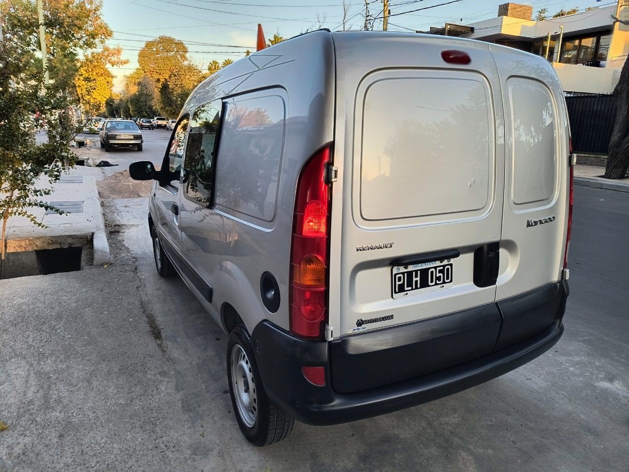 Renault Kangoo Usada en Mendoza, deRuedas