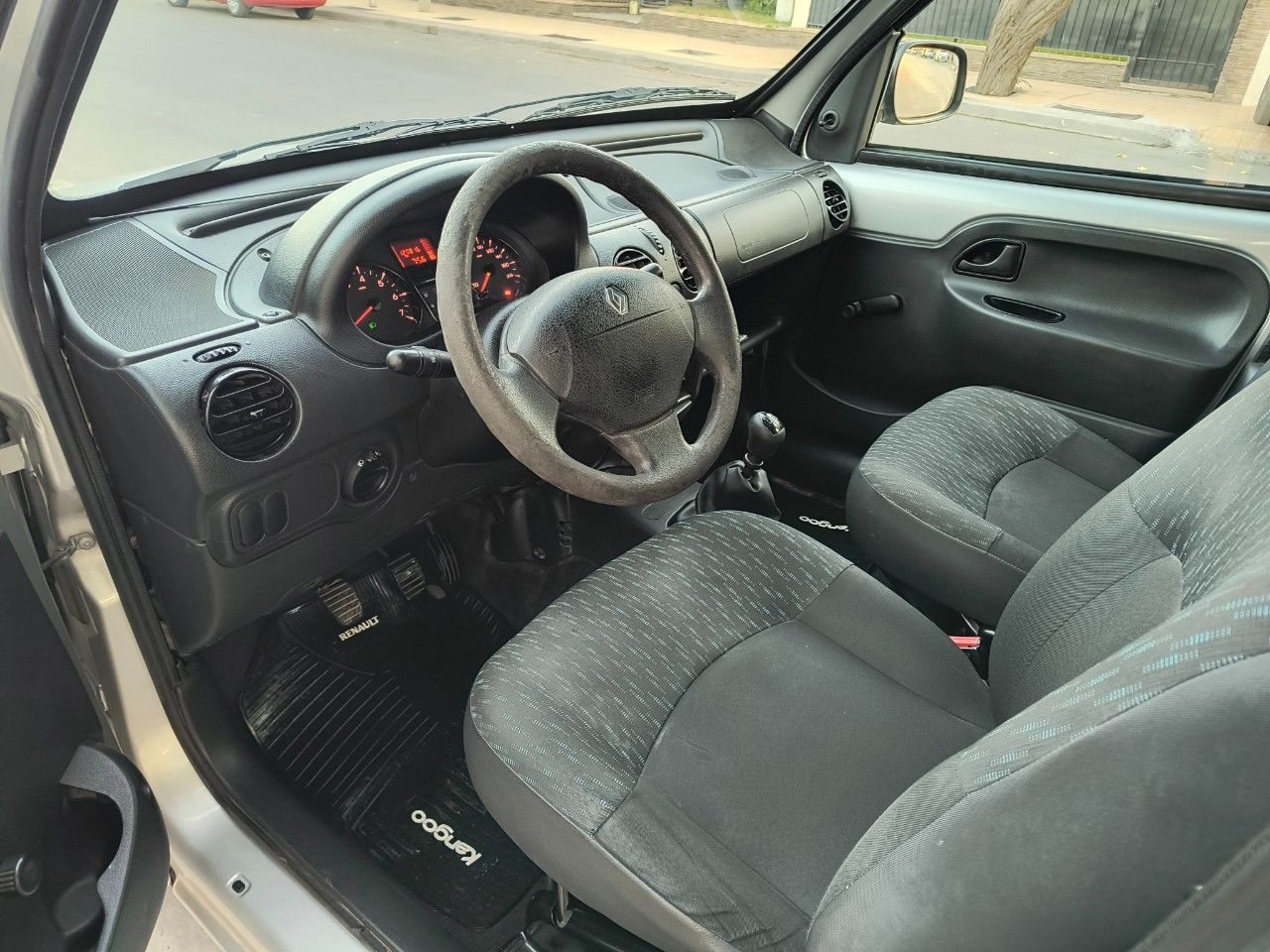 Renault Kangoo Usada en Mendoza, deRuedas