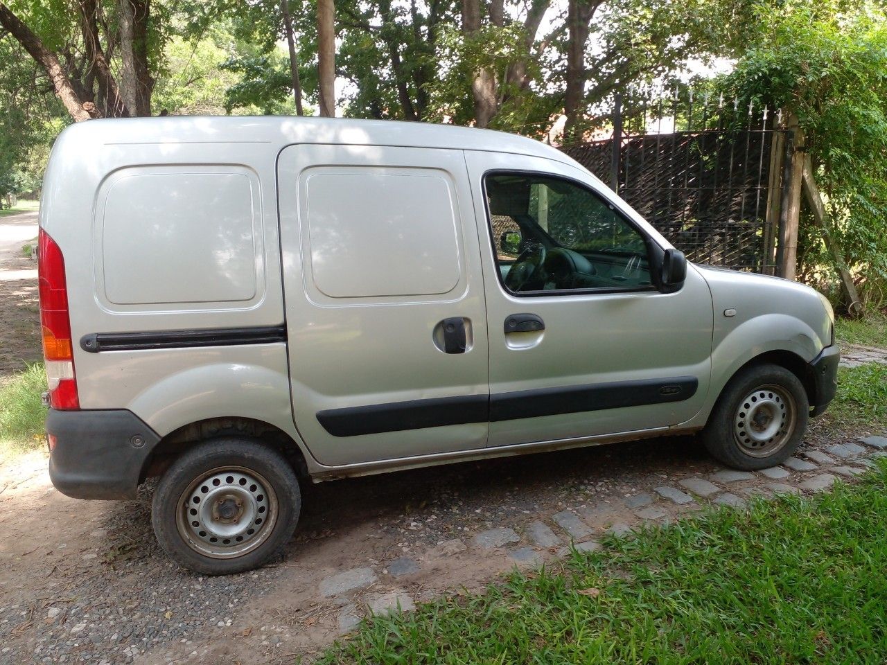 Renault Kangoo Usada en Santa Fe, deRuedas