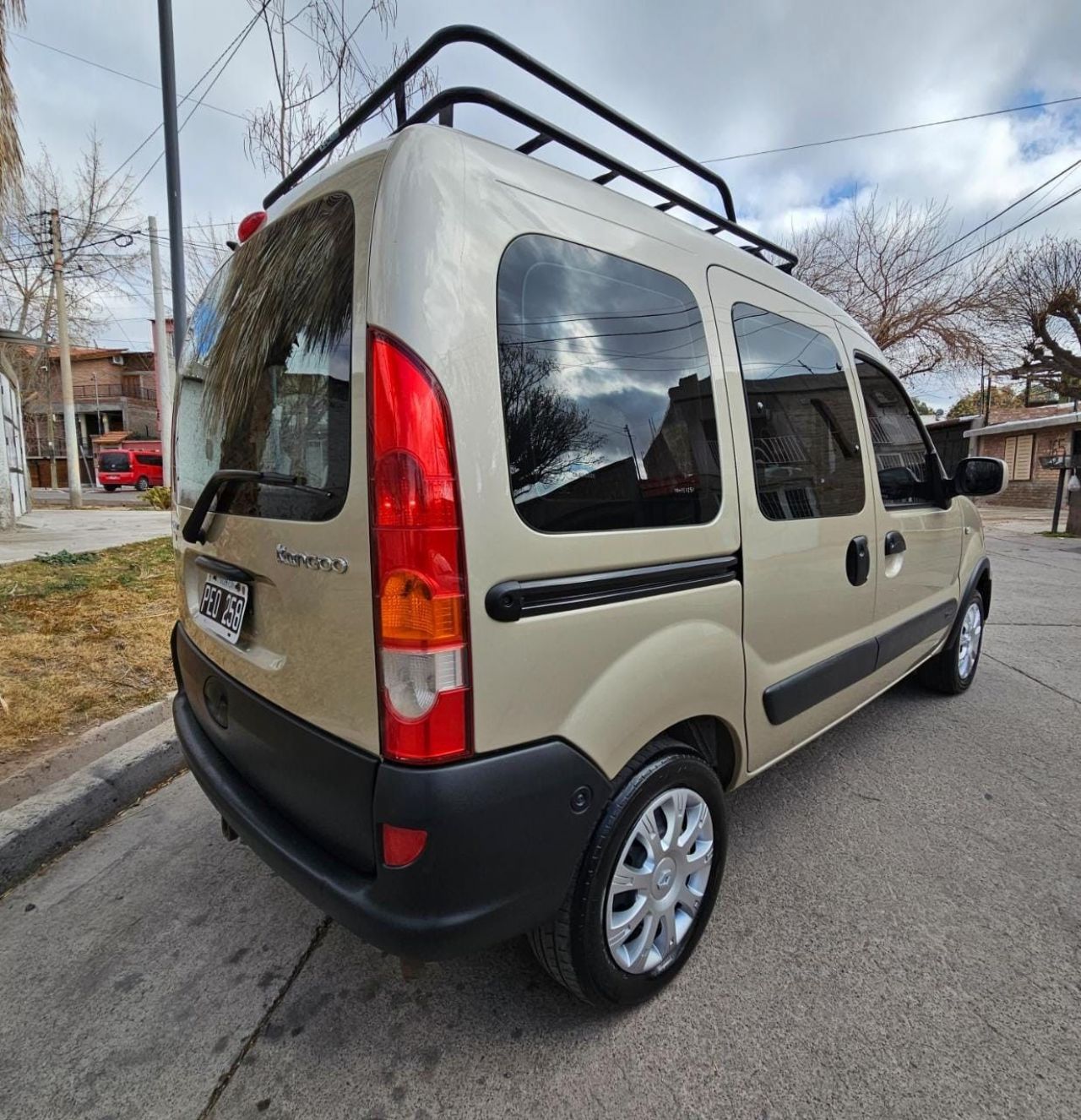Renault Kangoo Usada en Mendoza, deRuedas