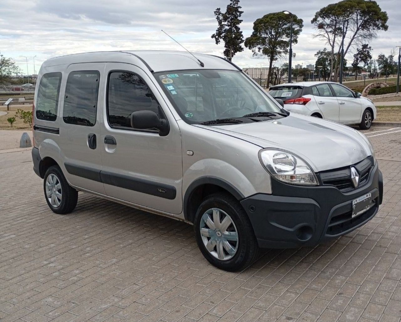Renault Kangoo Usada Financiado en Córdoba, deRuedas