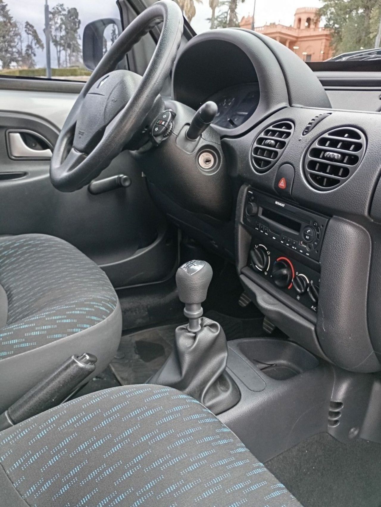 Renault Kangoo Usada Financiado en Córdoba, deRuedas