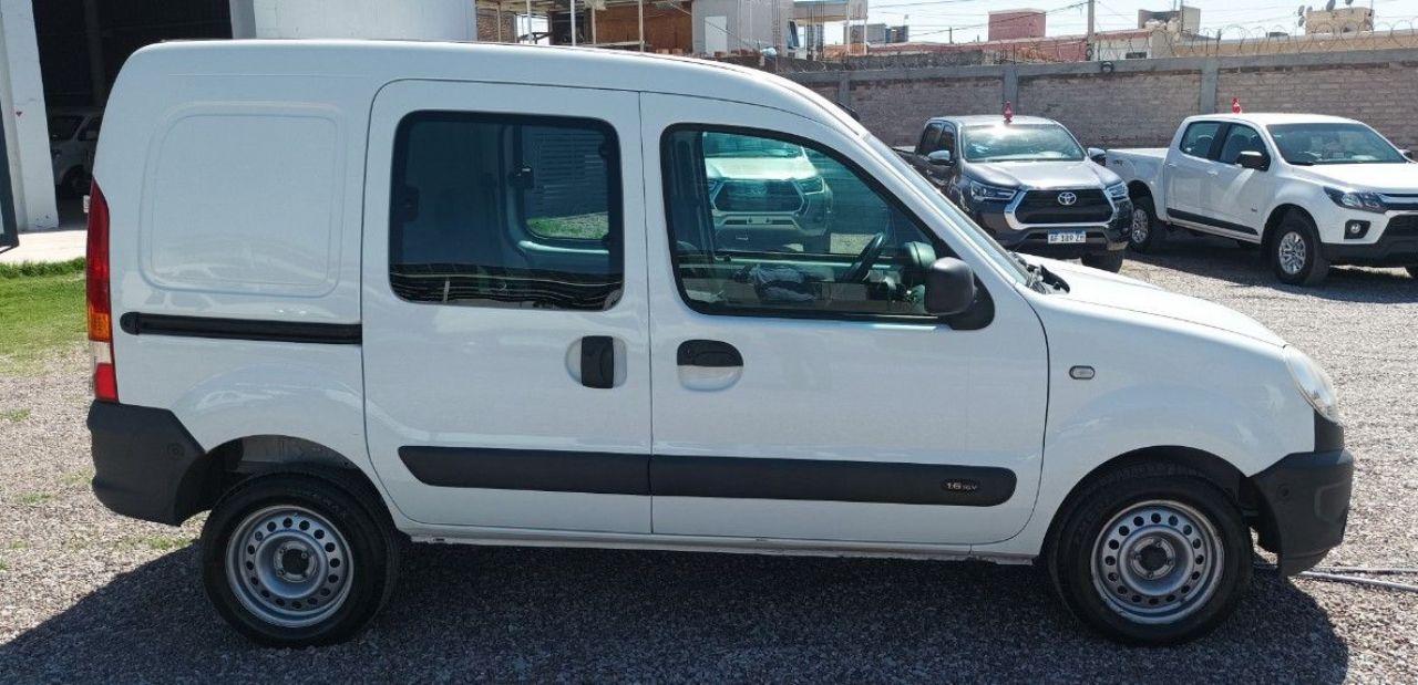 Renault Kangoo Usada en San Juan, deRuedas