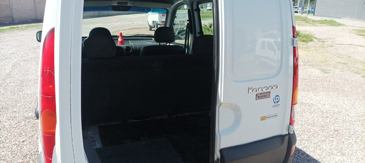 Renault Kangoo Usada en San Juan, deRuedas