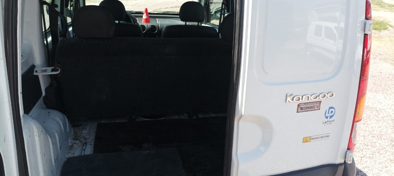 Renault Kangoo Usada en San Juan, deRuedas