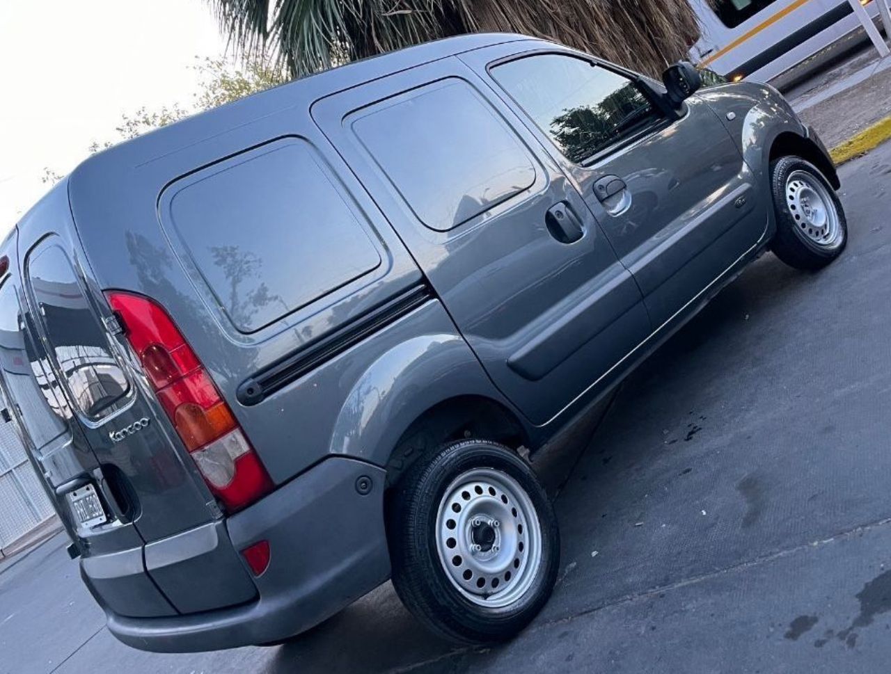 Renault Kangoo Usada en Mendoza, deRuedas