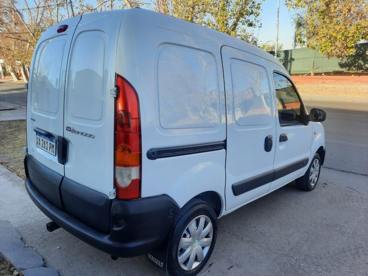 Renault Kangoo Usada en Mendoza, deRuedas