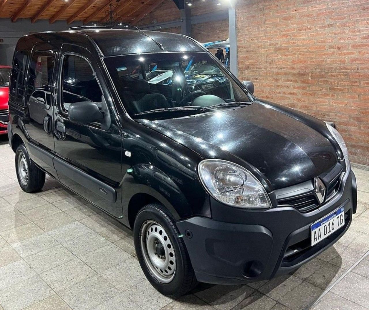 Renault Kangoo Usada en San Juan, deRuedas